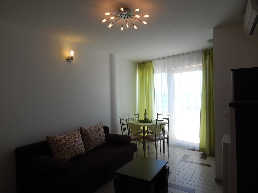 Apartments Sofija Podstrana Eksteriør billede